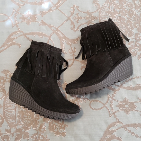 fly london yagi fringe boot